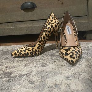 Steve Madden Daisie Leopard Heel size 6